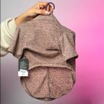 نمای جلوی تیشرت نخی سگ رنگ قهوه ای